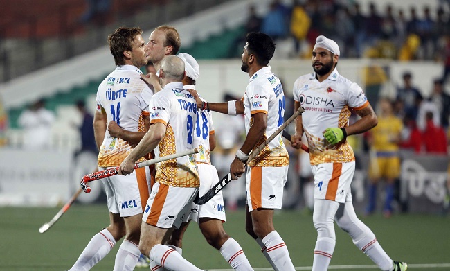 Kalinga Lancers players celebrate